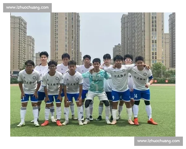 绿茵逐梦铸就时代传奇足球荣耀点燃民族激情新篇章与世界共振同辉煌